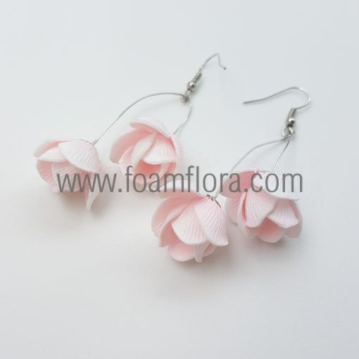 pink hawaiian pikake earrings, hawaiian flower earrings, polynesian flower earrings